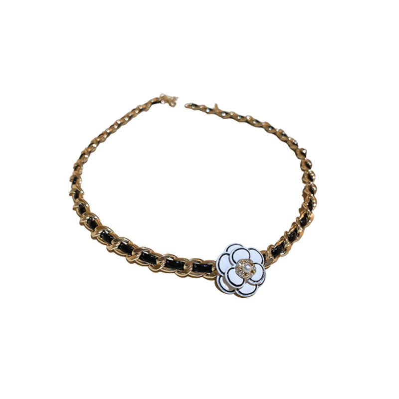 Dark Style Rhinestone-encrusted Pearl Flower Leather Winding Necklace