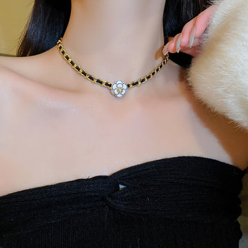 Dark Style Rhinestone-encrusted Pearl Flower Leather Winding Necklace